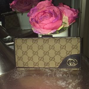 Gucci guccissima wallet